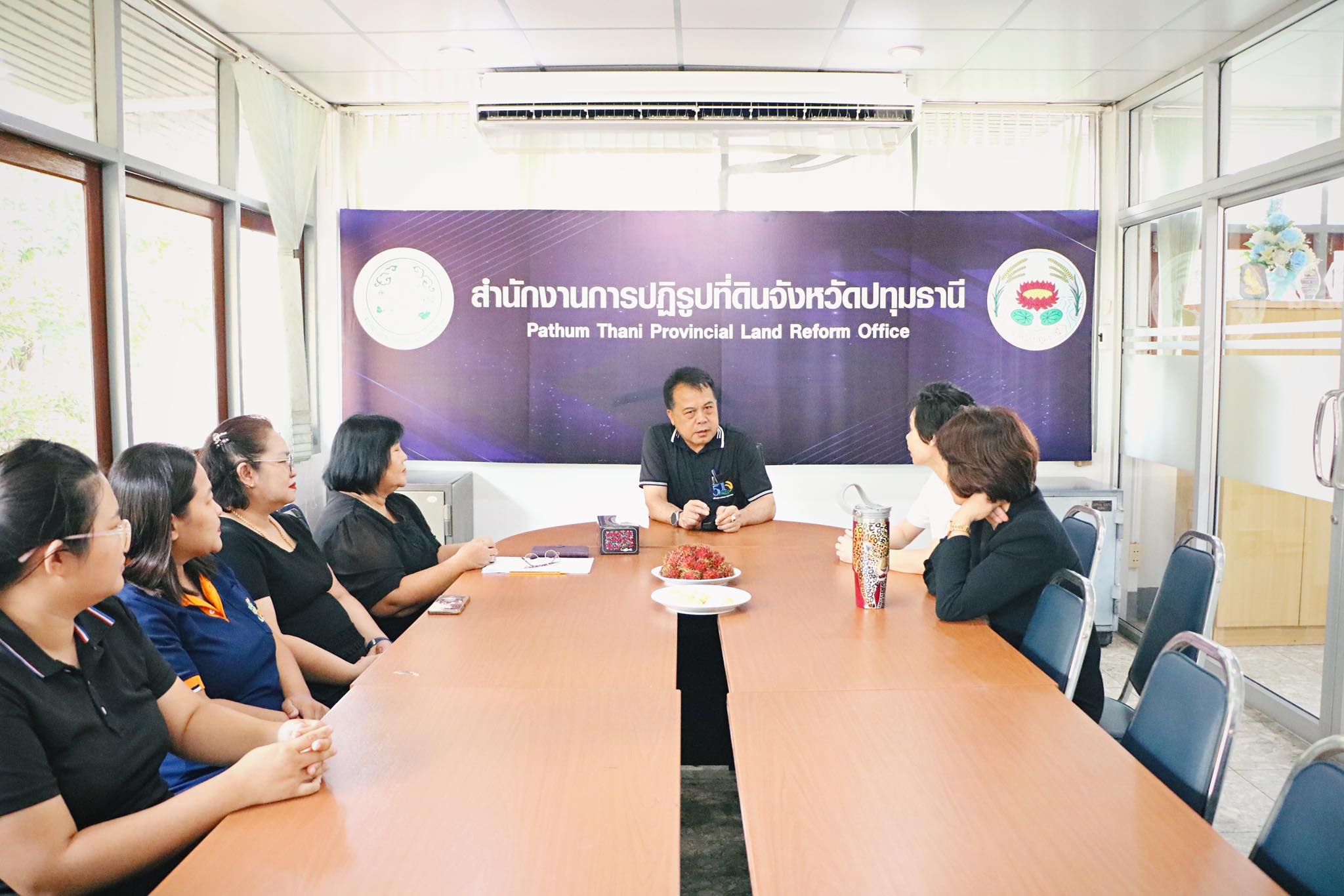title - รองเลขาธิการ ส.ป.ก. ตรวจเยี่ยม ส.ป.ก. ปทุมธานี ติดตามการดำเนินงานรังวัดสำรวจและการปฏิรูปที่ดิน